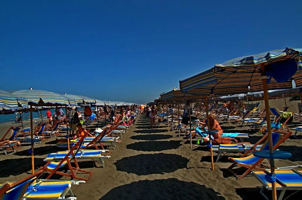Aparthotel Villa Bolgherello Marina Di Bibbona